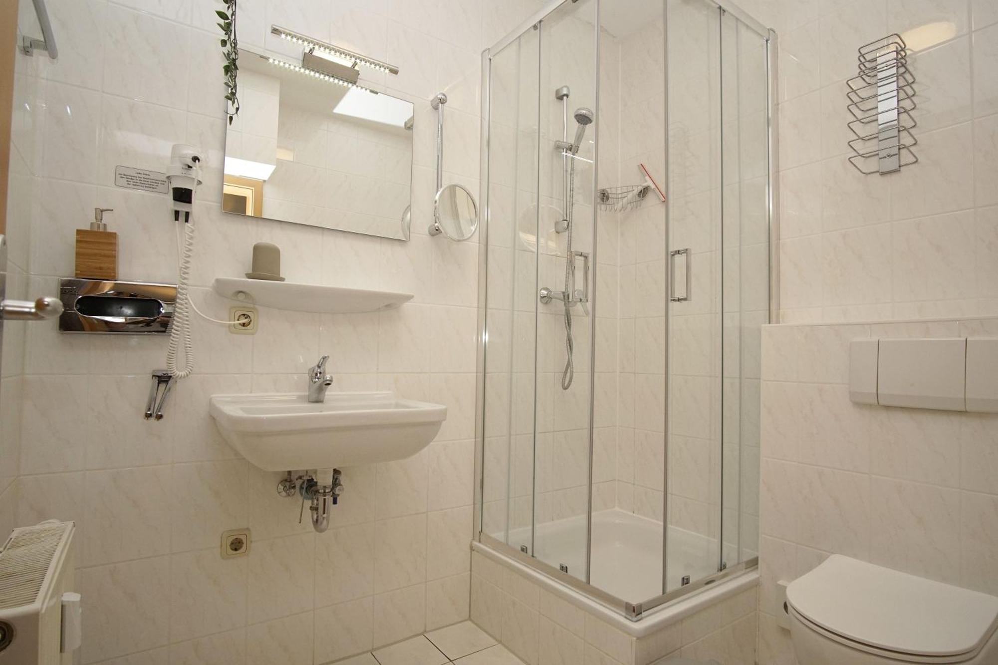 Die Ferienwohnung Ostseepanorama In Der Villa Joksch لوهم المظهر الخارجي الصورة